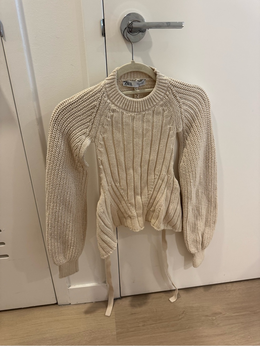 Zara Beige Balloon-Sleeve open back Knit Sweater with Waist Tie